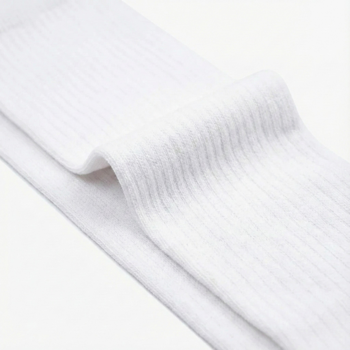 Color: white